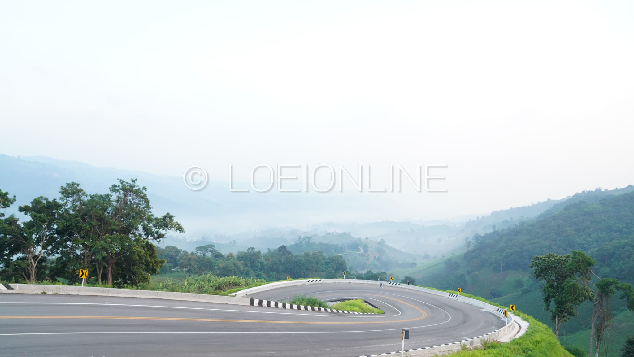 ภูเก้าง้อม ถนนลอยฟ้าหรือถนนหมายเลข 9 ของเมืองเลย